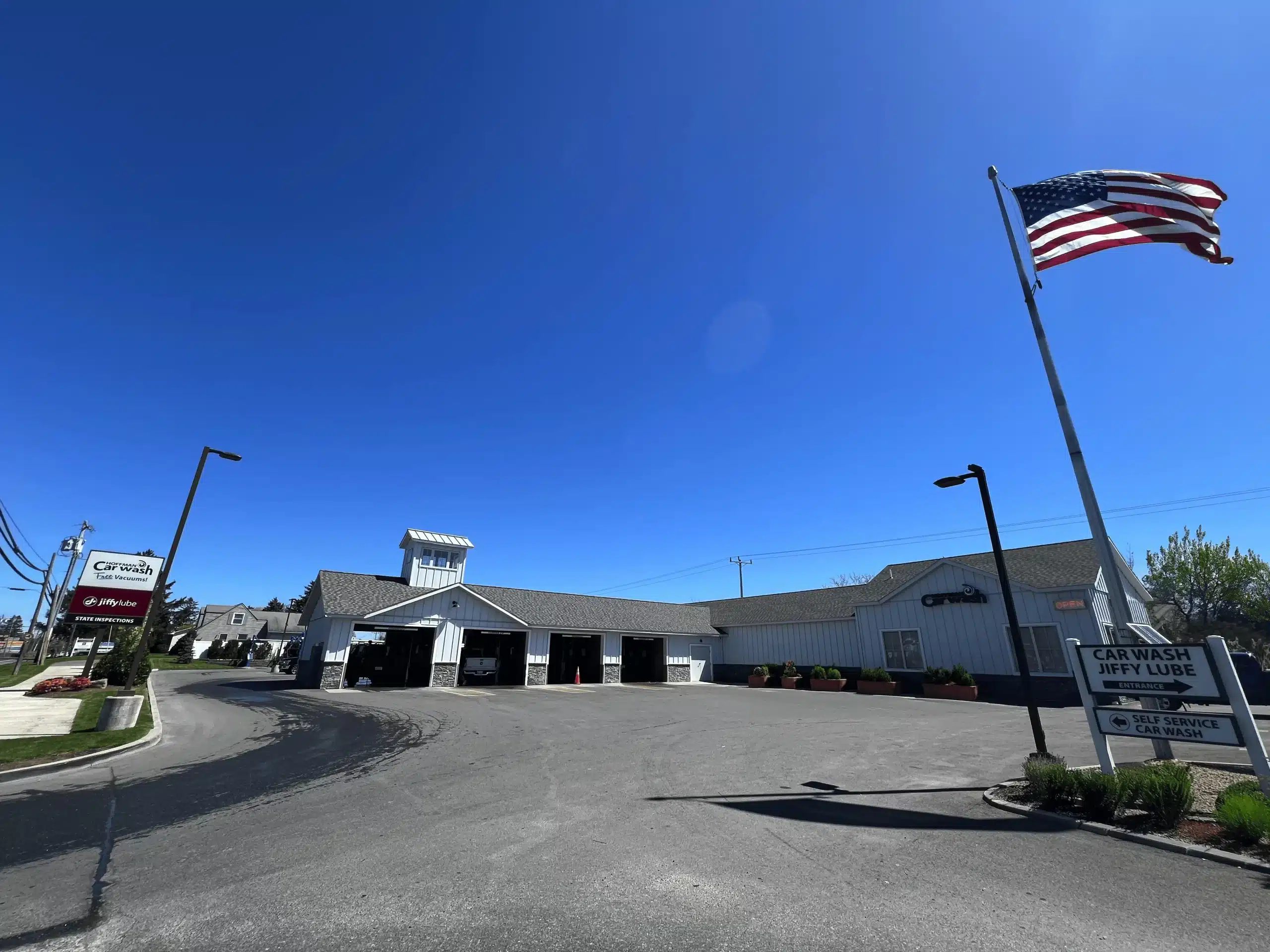 Exterior view of the Hudson NY Hoffman Car Wash location